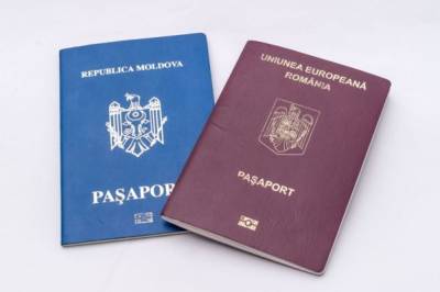 «Каждый четвертый»: в Молдове узнали, сколько граждан страны имеют румынский паспорт