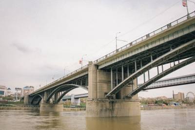 Коммунальный мост в Новосибирске останется недоступным для пешеходов до 2022 года
