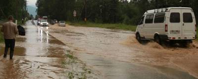 Ливневые дожди в Дагестане размыли дороги и подтопили дома