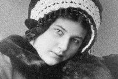 Лариса Рейснер: как советская женщина-дипломат попала в гарем афганского эмира