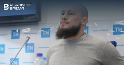 Боец UFC раскритиковал Элвина Грея, которому доверили читать первый азан в мечети Уфы