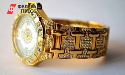 При обыске у иркутского коммунальщика изъяли коллекцию часов и украшений с бриллиантами
