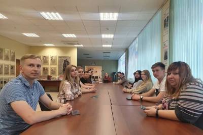 Проведение общественных приемных Молодежного парламента возобновили в Серпухове