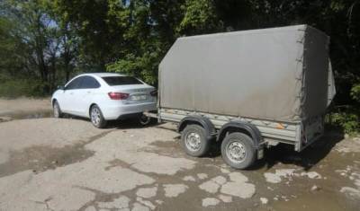 Два трупа нашли в автомобиле на волгоградской продуктовой базе