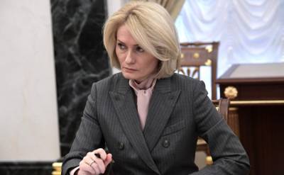 Абрамченко заявила о планах запретить ватные палочки и пластиковую посуду