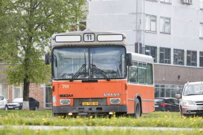 Автобусы изменят маршруты движения по улице Труда в Пскове