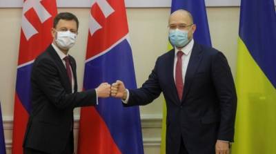 Словакия предоставила помощь Украине на закупку вакцин от коронавируса