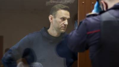 Аналитики сообщили о серьезном падении уровня доверия россиян к Навальному