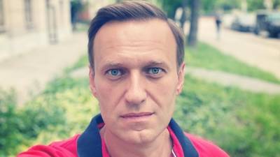 Социолог назвал причину снижения уровня доверия россиян к Навальному