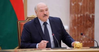 &quot;Там же наши люди&quot;: Лукашенко предложил вакцинировать украинцев &quot;Спутником V&quot; на границе