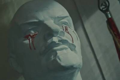 Статуя Ленина заплакала кровавыми слезами в новом клипе Rammstein