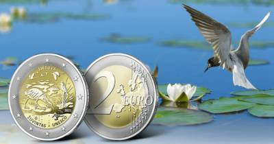 Перепутали языки: Банк Литвы отчеканил памятную монету на латышском (видео)