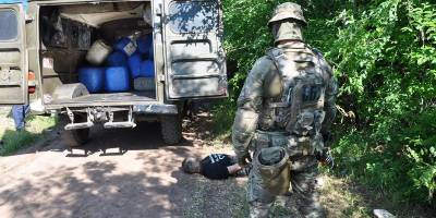 Чиновники Укрзализныця сливали топлива на 50 тысяч долларов ежемесячно - видео задержания от СБУ - ТЕЛЕГРАФ