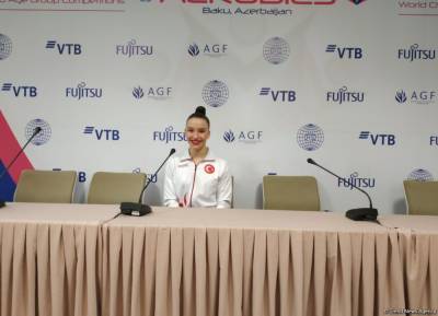Турецкая спортсменка завоевала золото в индивидуальной программе на ЧМ по аэробной гимнастике в Баку