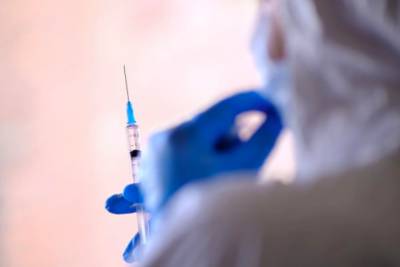 Германия хочет разрешить подросткам вакцинироваться от коронавируса