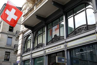 Швейцарских банкиров задумали «посадить на крючок»