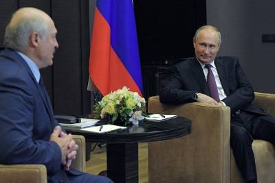 Путин предложил белорусскому президенту искупаться в море