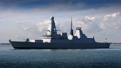 Британцы высмеяли несуразное оправдание Лондона о выдворении эсминца Dragon в Черном море