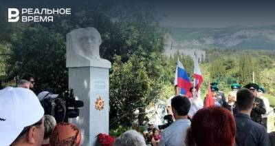 В Форосском парке открыли памятник, воссозданный татарстанским скульптором