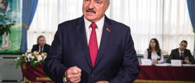 Лукашенко намерен вакцинировать иностранцев на пунктах пропуска «Спутником V»