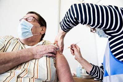 Регулятор ЕС подтвердил 316 случаев тромбоза после вакцины AstraZeneca