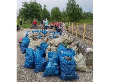 Смоленские атомщики собрали более 18 000 кг мусора с берега водохранилища