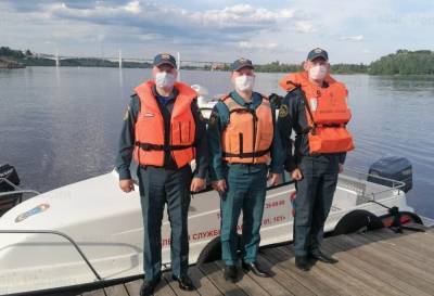В Тверской области спасли тонущую в воде женщину