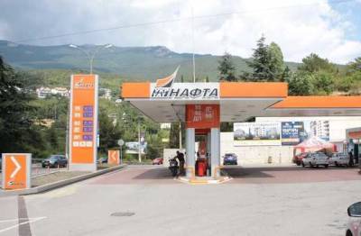 Коломойский предложил полностью заменить белорусский бензин