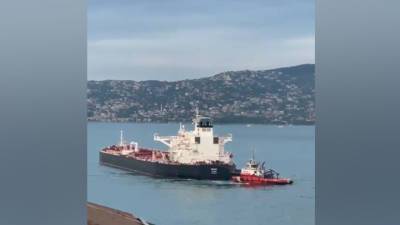 Из-за аварии на танкере перекрыт Босфор
