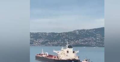 Дрейфующий танкер парализовал движение судов через Босфор