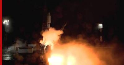 Запуск ракеты "Союз-2.1б" с 36 спутниками OneWeb состоялся на космодроме Восточный