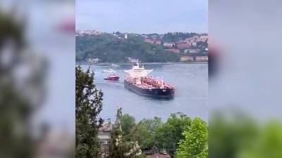 Движение судов через Босфор приостановили из-за аварии