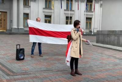 Депутаты Рады вышли в Киеве с требованием санкций против Лукашенко