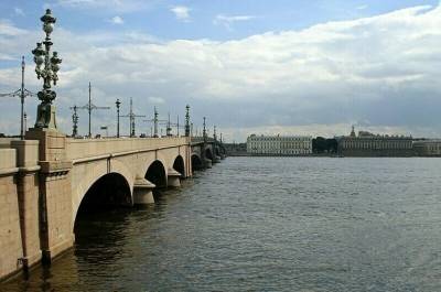 Троицкий мост через Неву открылся 118 лет назад