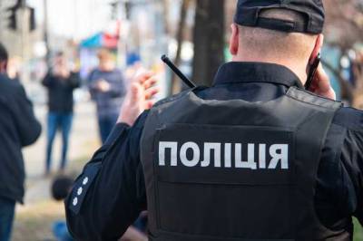 В Киеве на Лесном массиве жестко задержали кавказца на внедорожнике