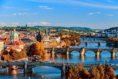 Чехия предложила сохранить российскую школу в Праге