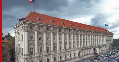 Чехия пообещала помочь сохранить русскую школу в Праге