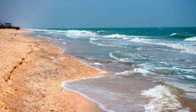 На популярном украинском курорте на пляж вымыло противотанковые мины (ФОТО)