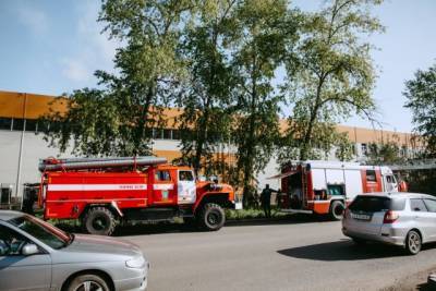 В Комсомольске-на-Амуре пожарные потушили крышу ТЦ за 44 минуты