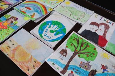Дети-сироты Бурятии участвовали в конкурсе рисунка Краски детства