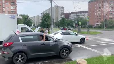 Женщина протаранила несколько машин на востоке Москвы