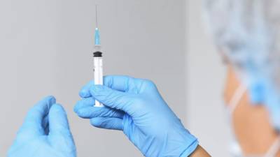 На Украине назвали число прошедших вакцинацию от коронавируса
