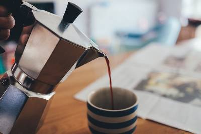 Ученые опровергли мнение об эффективности кофе при недосыпе