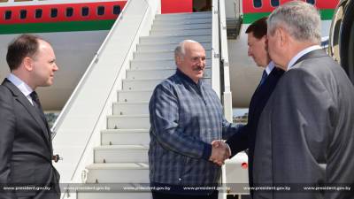​​​​​​​Москва готова раскрыть объятия. Бросится ли в них Лукашенко?