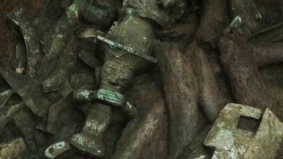 Бронзовая история: в руинах Саньсиндуй нашли статую 3000-летней давности
