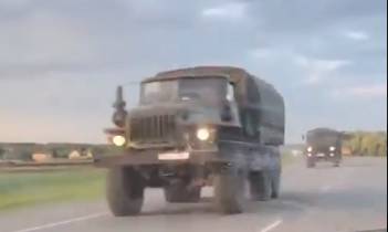 Возле границы Украины прошла колонна военных грузовиков РФ