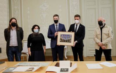 Обнаруженные в Чехии архивные документы М. Добужинского возвращены в Литву