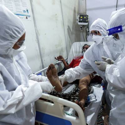 Число заболевших коронавирусом в Индии за минувшие сутки выросло на 173 тысячи человек