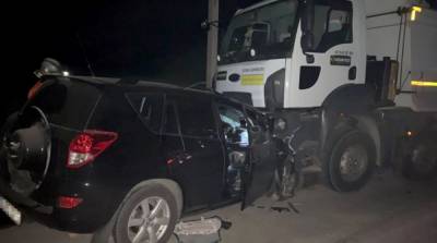 На Днепропетровщине авто столкнулось с грузовиком, есть погибшие