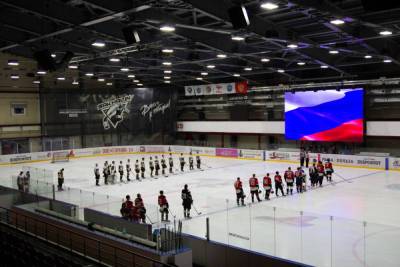 На Сахалине определились финалисты хоккейного турнира среди любителей